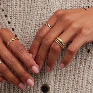 Gorjana Crew Ring Set Gold size 6 NEW